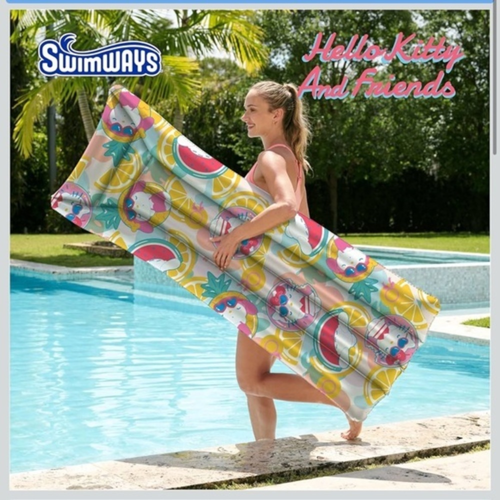 Hello Kitty and Friends Colorful Suntanner Float